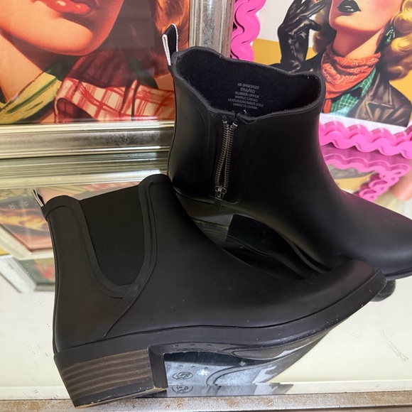 Lucky Brand Basel Black Rain Boots - Picture 2 of 5